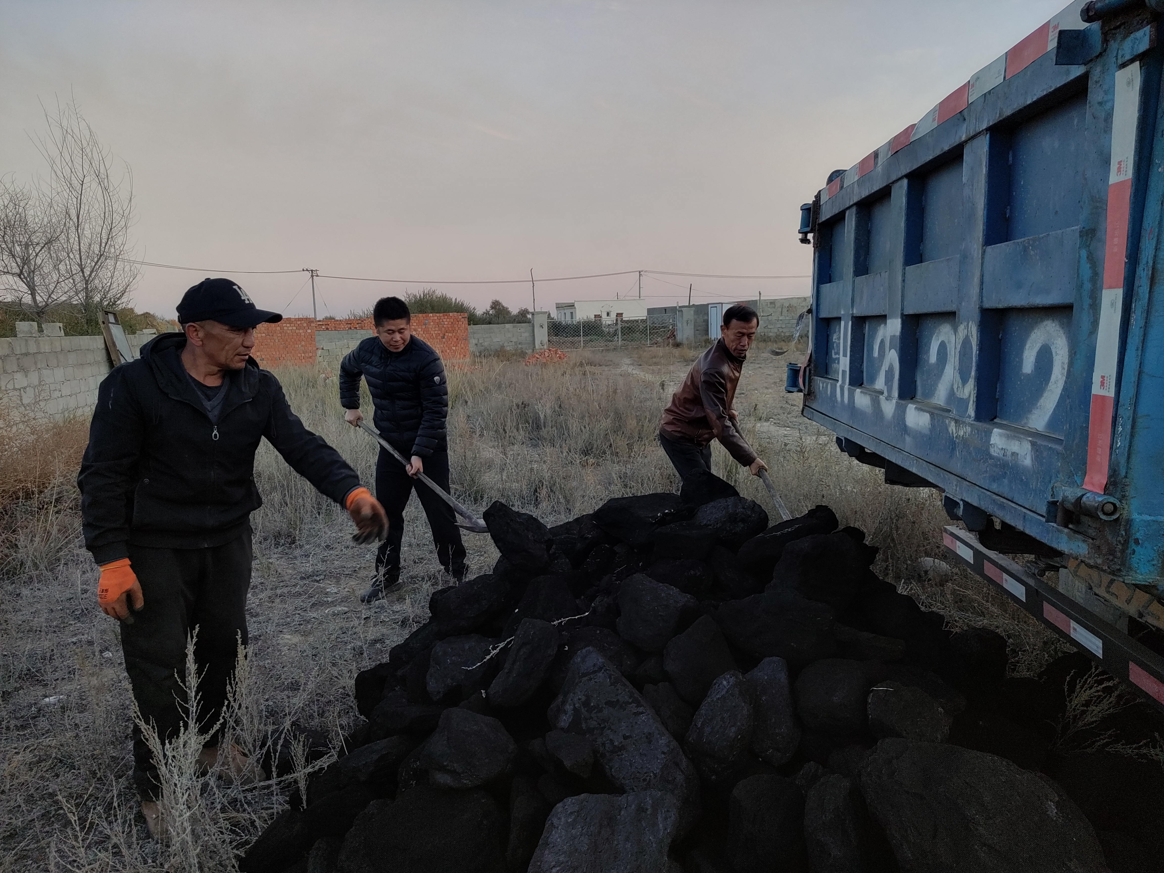 送暖心煤2.jpg 送暖心煤2.jpg