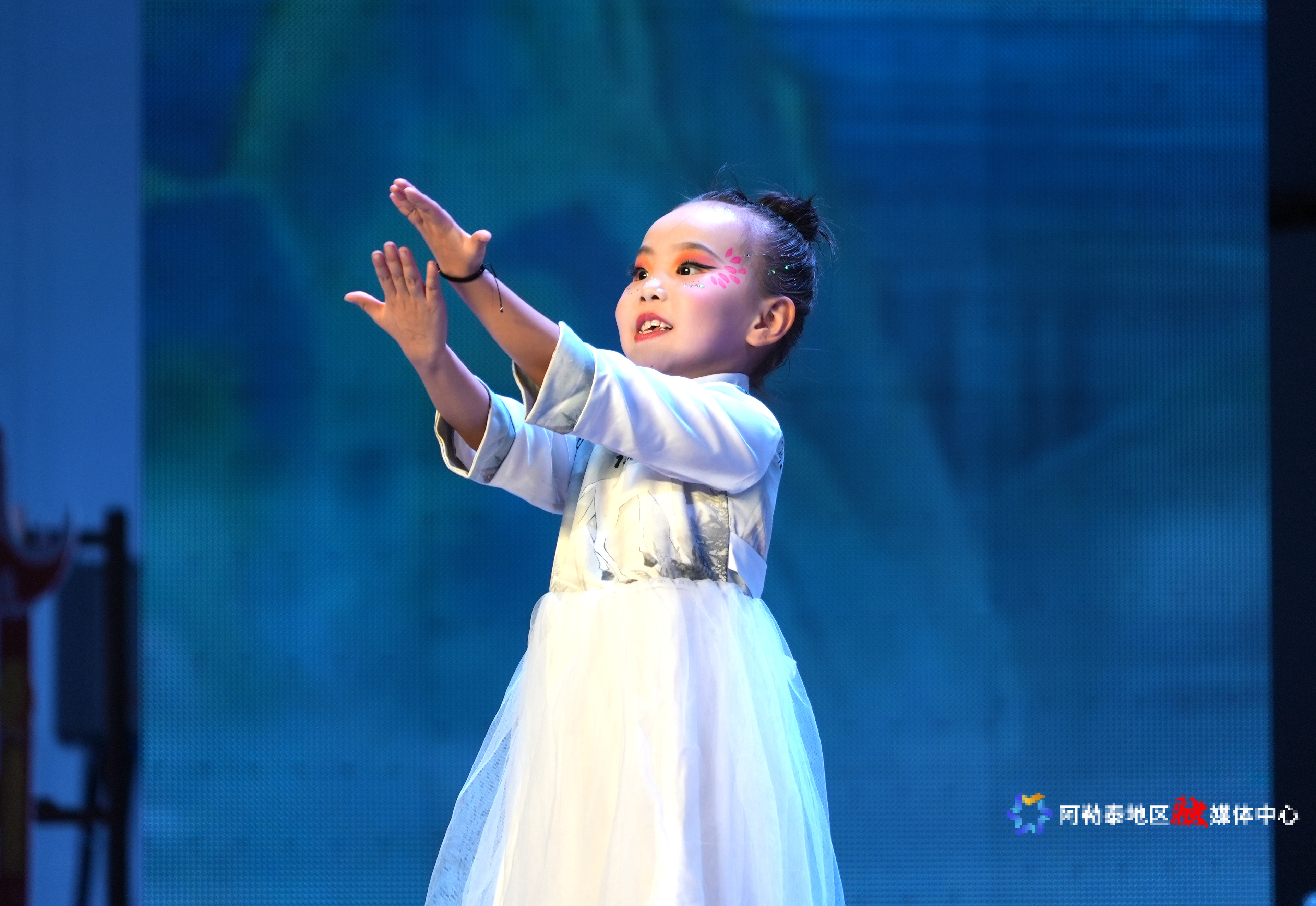 Image_418858436889732